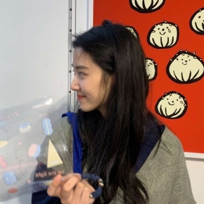 市场数据分析平台，提供专业级市场分析工具，包含链上数据、资金流向等多维度指标。研报团队定期输出深度市场分析报告。